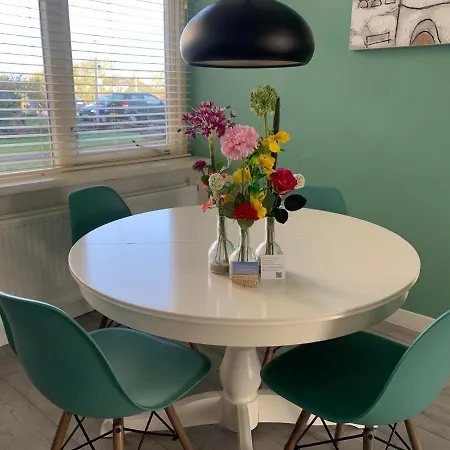 Apartment Amsterdam 4 *